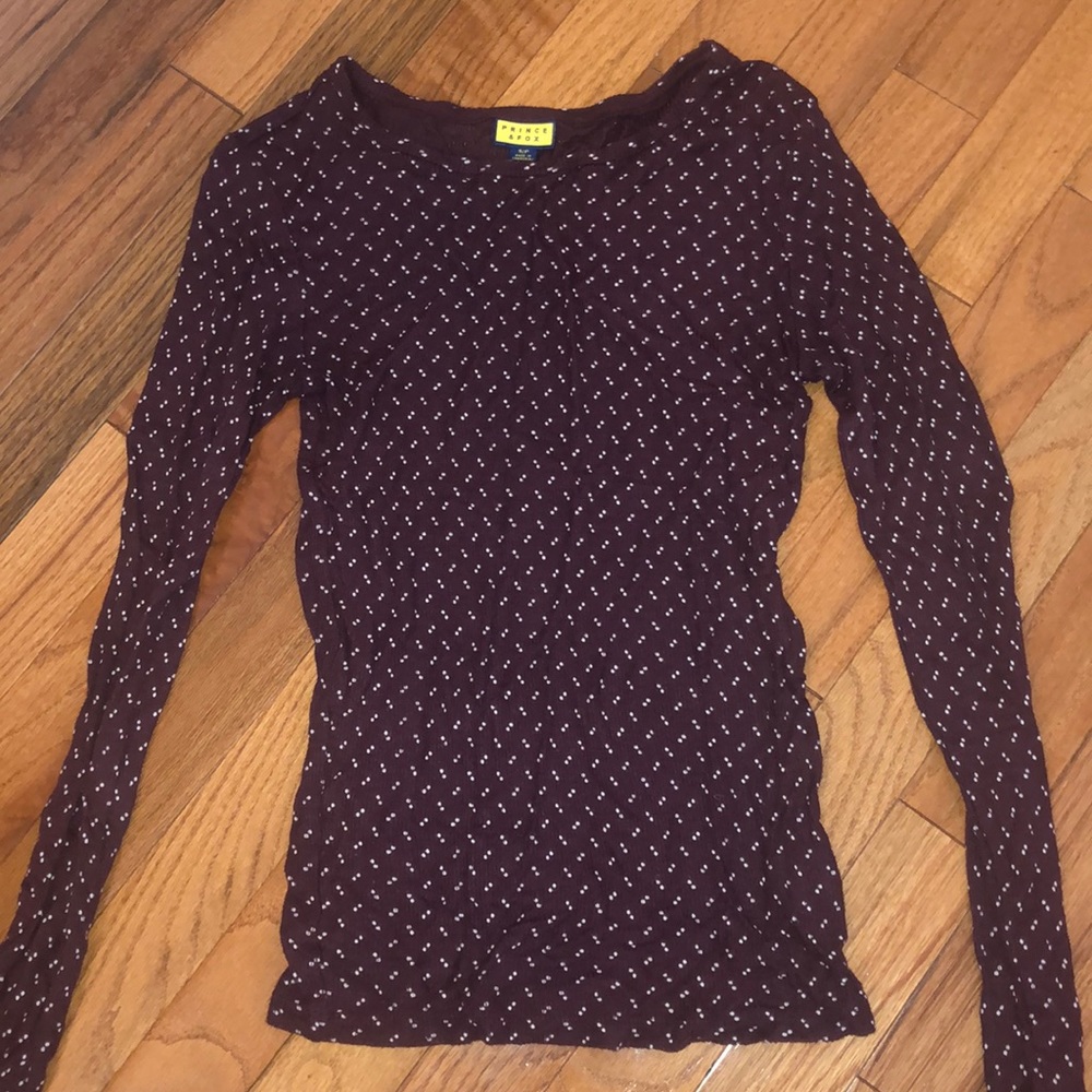 maroon top